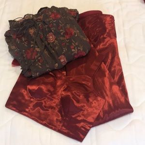 It’s a beautiful maroon with coffee outfit.